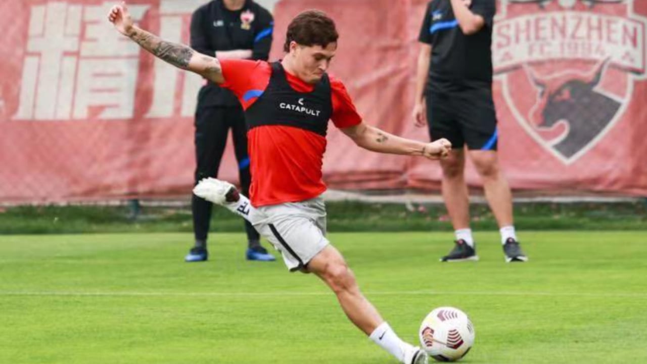 Juan Fernando Quintero marcó su primer gol en el Shenzhen de China. Foto: @juanferquinte10 - Twitter oficial