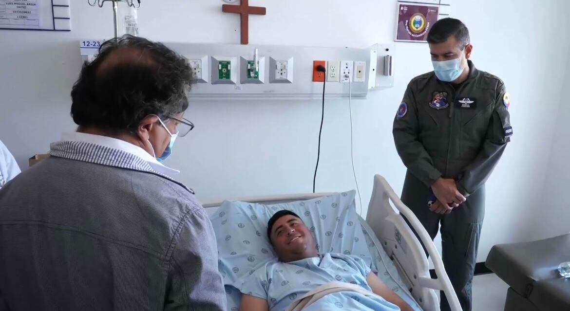 Petro visita soldados heridos