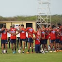 Cinco jugadores habrían sido apartados por actos de indisciplina.