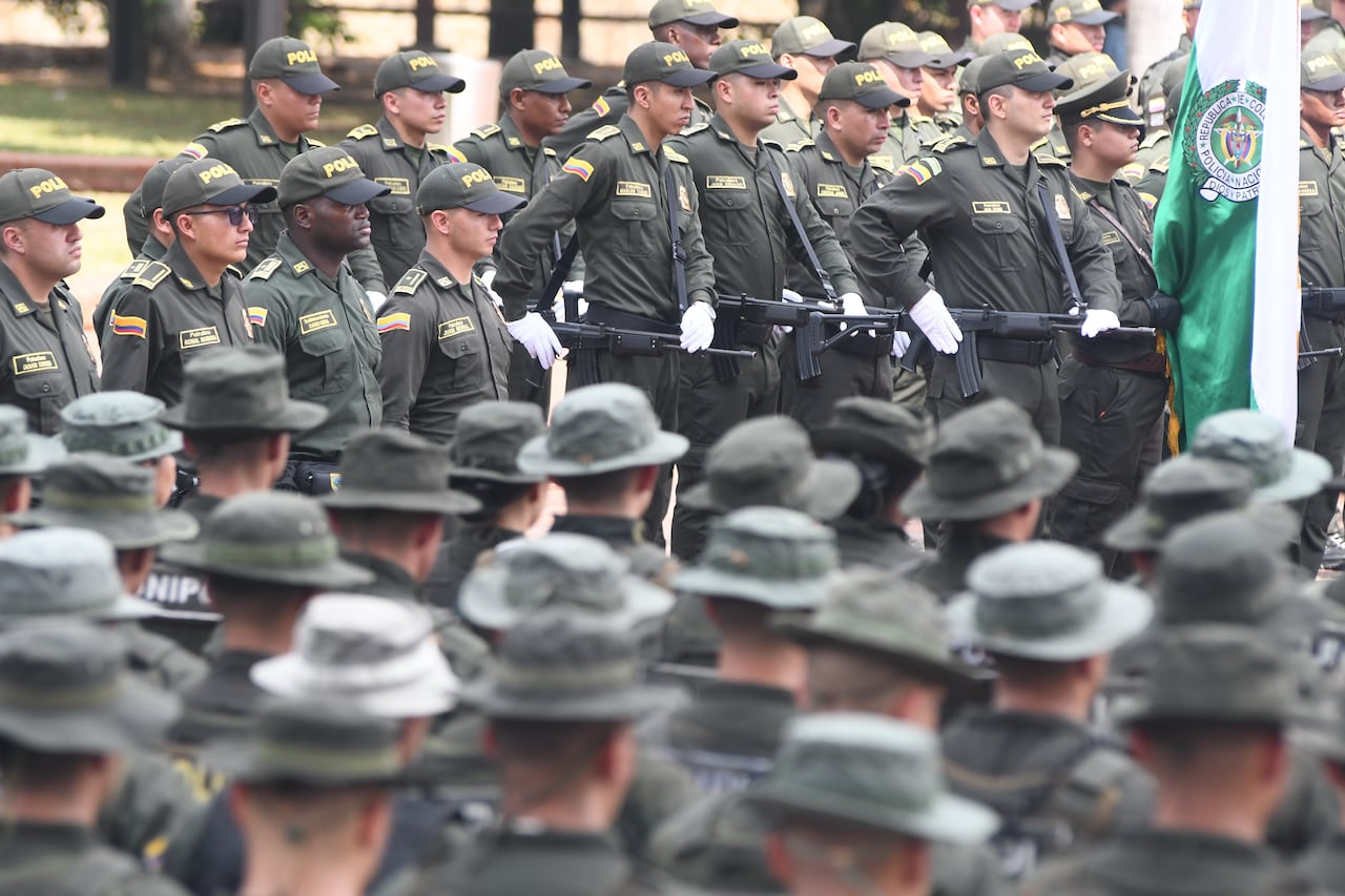 Cali: 500 nuevos efectivos de la policías llegan para Cali, con el fin de reforzar la seguridad en la Cop 16. EL País