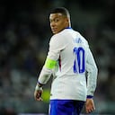 Francia, la gran favorita, hará su estreno este lunes.