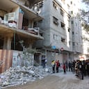 Los rescatistas encontraron en la madrugada 18 cuerpos tras los ataques, que dejaron decenas de heridos.