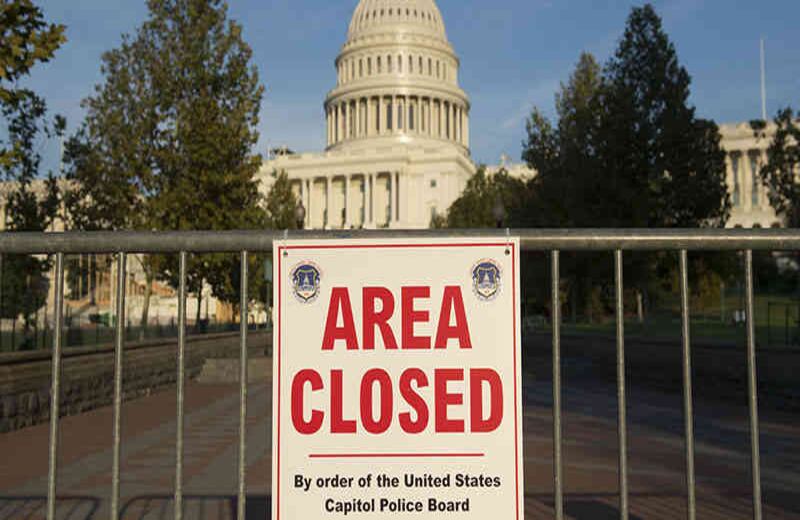 La Casa Blanca se prepara para recibir al nuevo presidente de los Estados Unidos. Las áreas que rodean el hogar, que ocupará alguno de los candidatos, están cerradas.