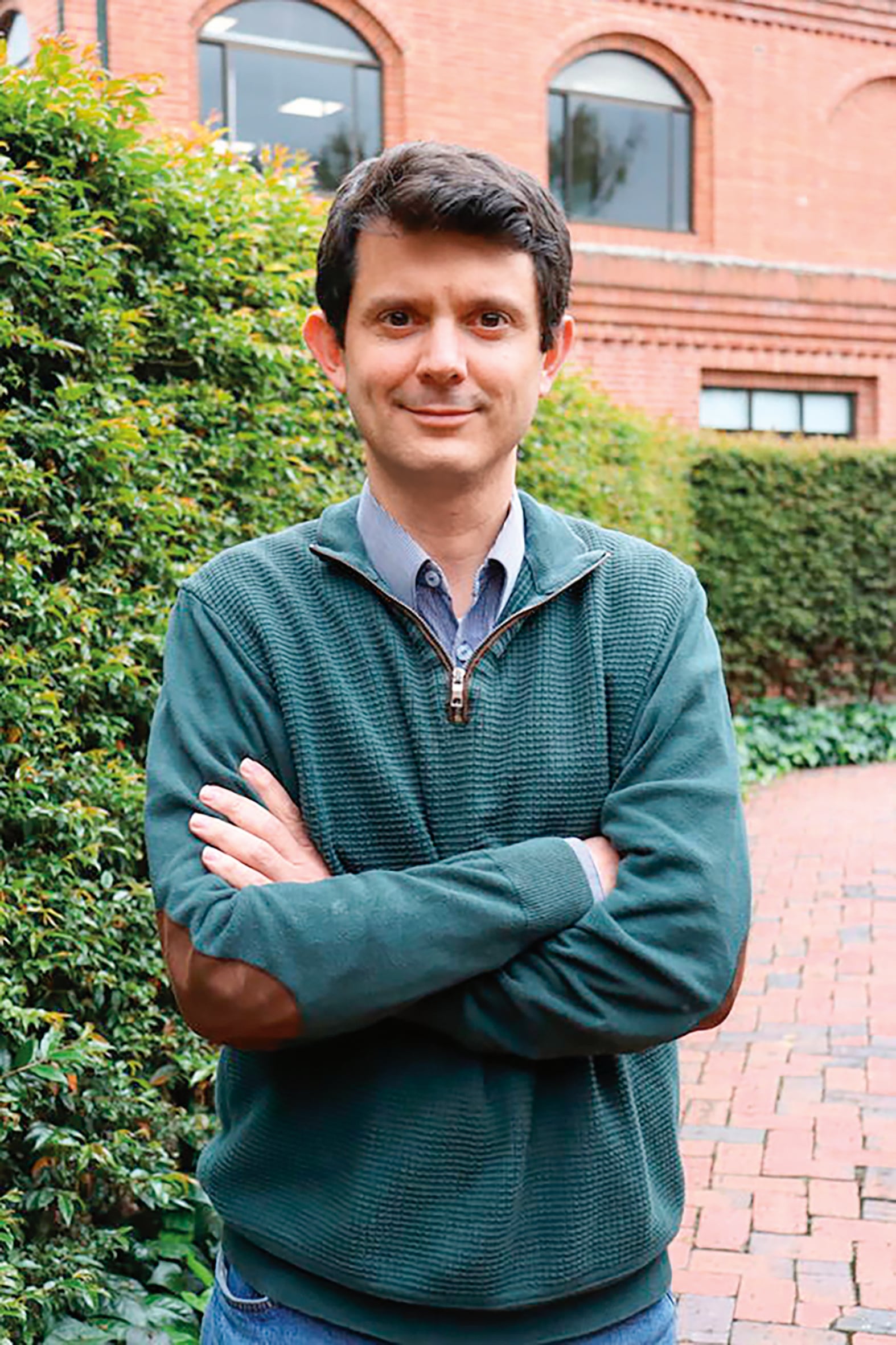 “Una ciudad no puede llamarse inteligente si  aplica la tecnología a un solo aspecto”: Juan Manuel Aranda López, profesor de la Universidad de La Sabana.