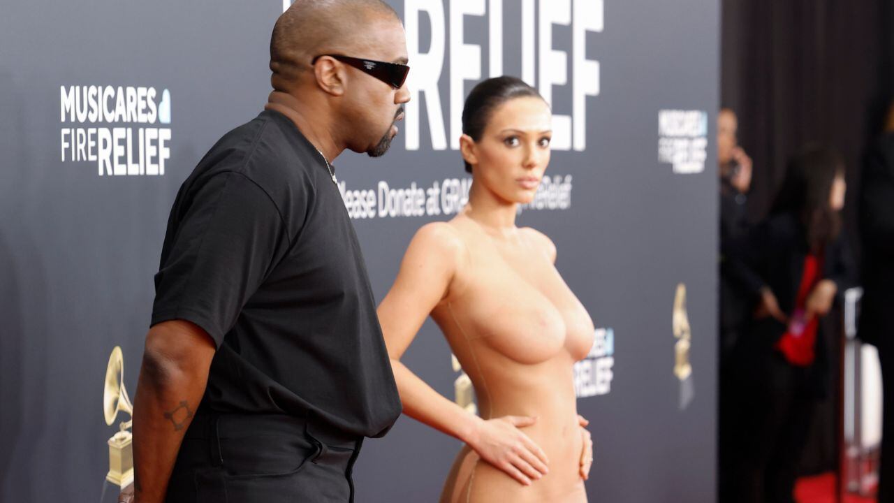 LOS ANGELES, CALIFORNIA - FEBRUARY 02: (FOR EDITORIAL USE ONLY) (EDITOR'S NOTE: Image contains nudity.) (L-R) Kanye West and Bianca Censori attend the 67th GRAMMY Awards on February 02, 2025 in Los Angeles, California. (Photo by Frazer Harrison/Getty Images)