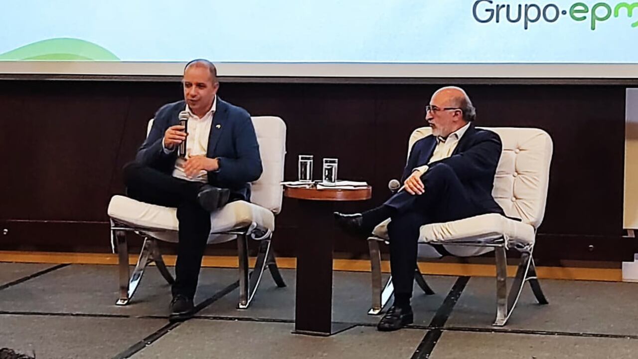 Jorge Carrillo, gerente de EPM, y Juan Lozano, en evento energético, donde se pronunció sobre el caso UNE-EPM.