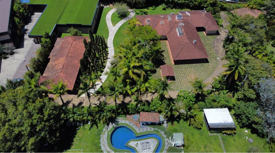 Finca que habría comprado alias Falcón.