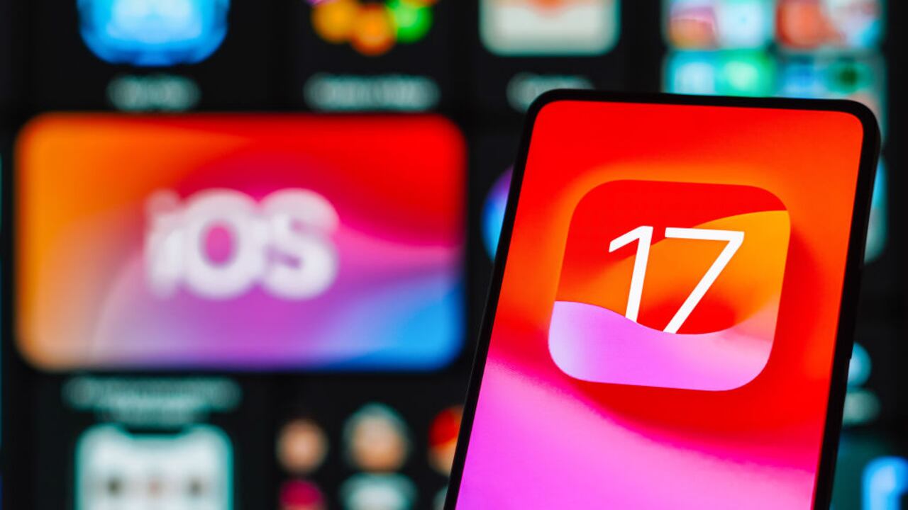iOS 17 representa una actualización esencial para aquellos que desean que su iPhone sea aún más poderoso y eficiente.