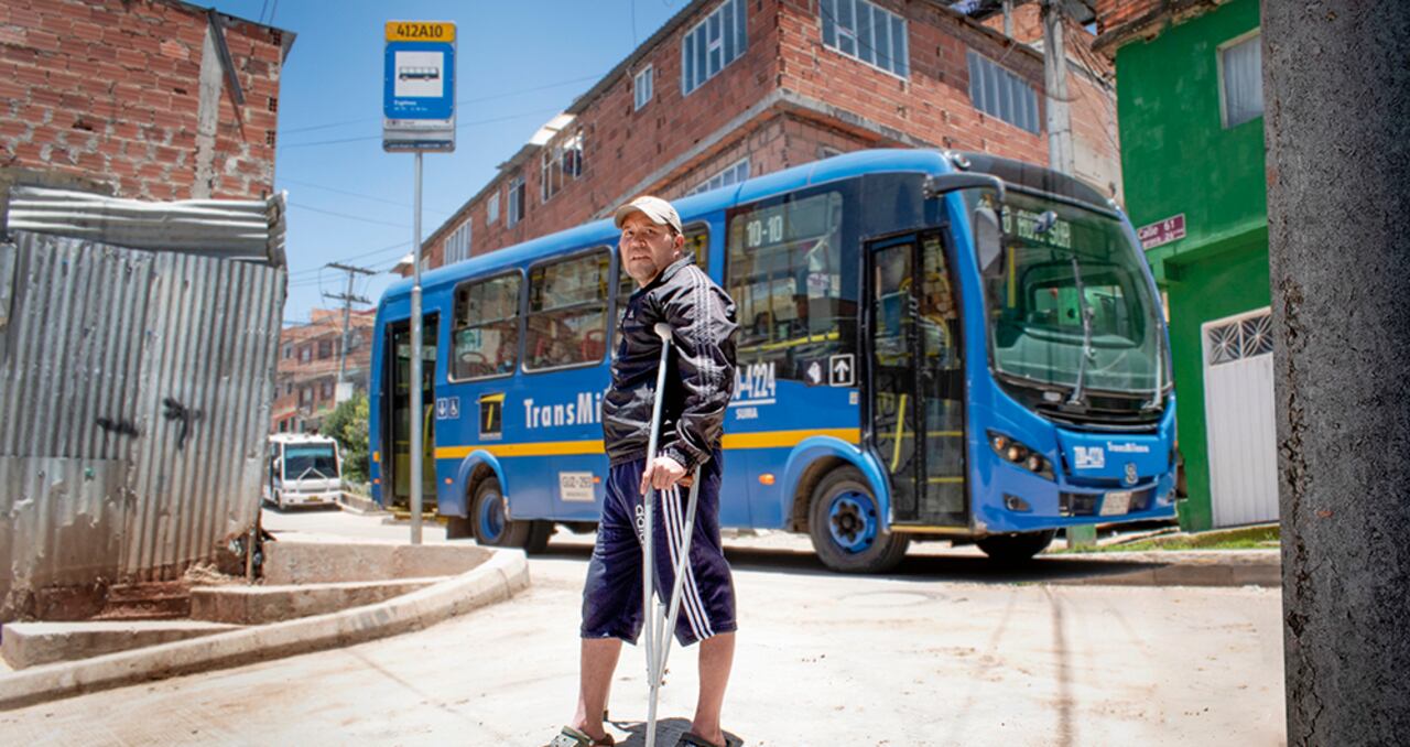 Una de las 15 víctimas del SITP que se estrelló en Ciudad Bolívar hace un llamado para que el Distrito responda por el accidente que lo dejó con múltiples fracturas.