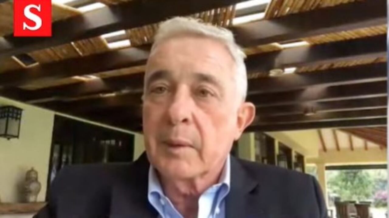 El expresidente Álvaro Uribe durante la declaración del exministro de Defensa, Iván Velásquez.