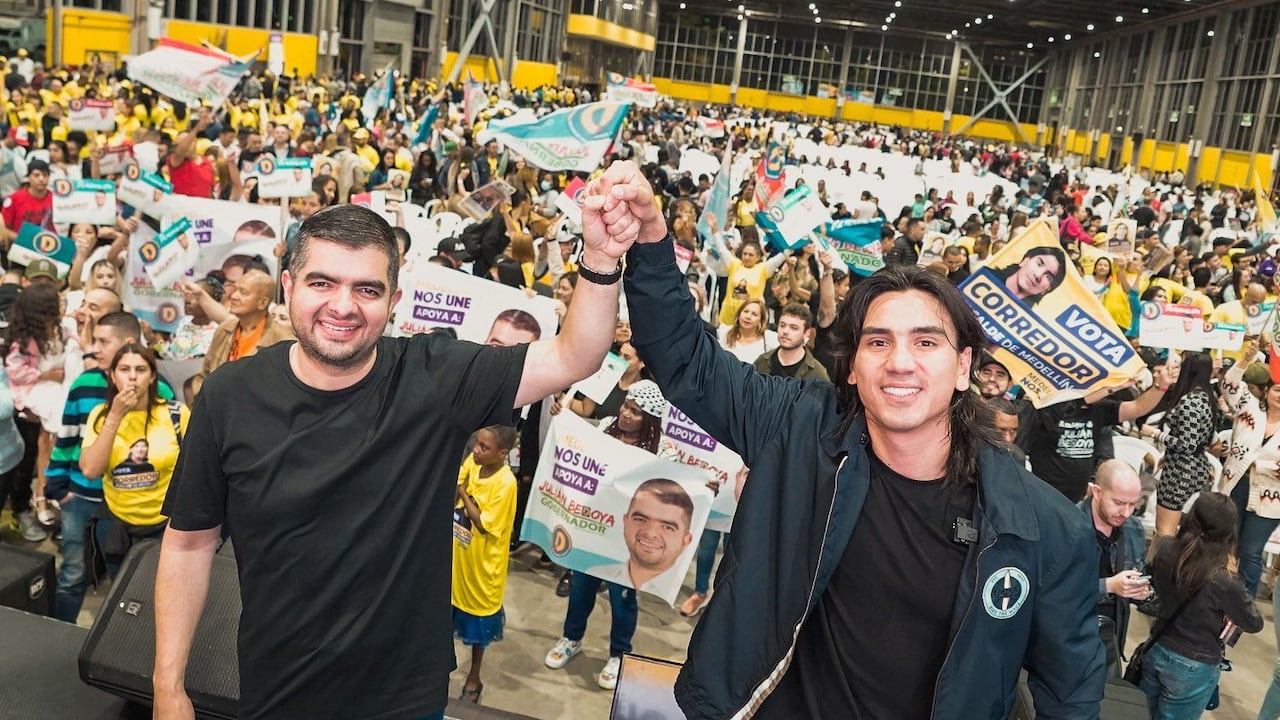 Julián Bedoya (candidato a la Gobernación de Antioquia) y Albert Corredor (candidato a la Alcaldía de Medellín).