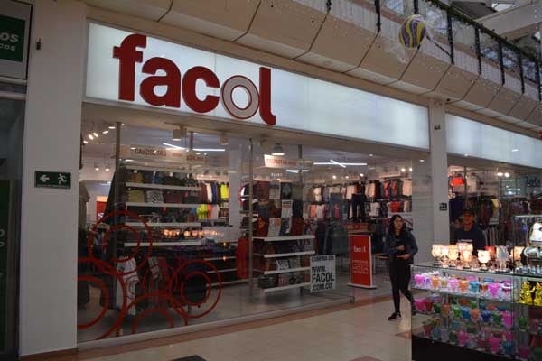 Facol es una de las marcas de ropa más reconocidas en Colombia.