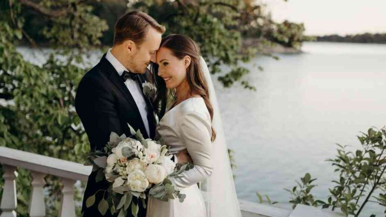 Sanna Marin, primera ministra de Finlandia, se casó en medio de la pandemia