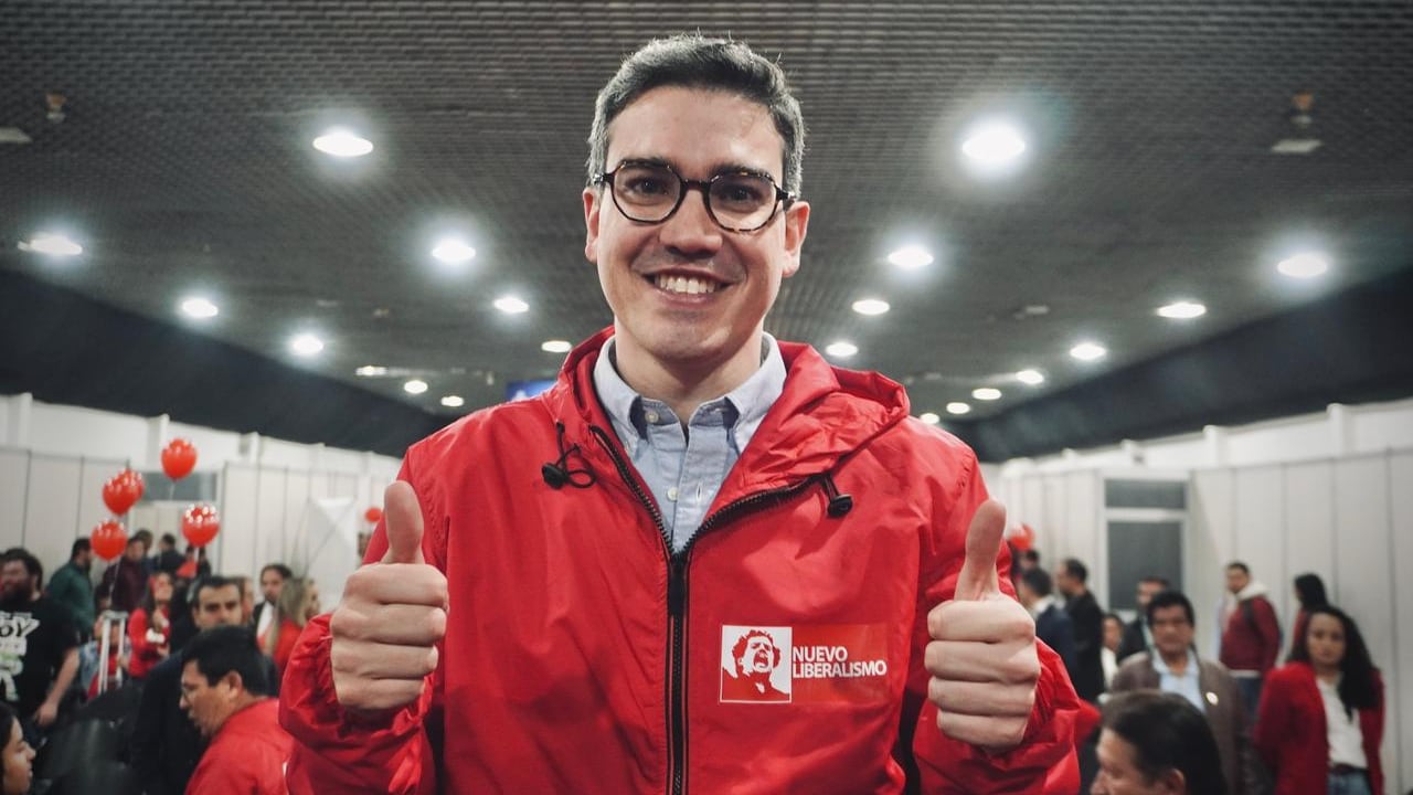 El profesor universitario Juan David Aristizábal oficializó su candidatura a la Cámara de Representantes por Bogotá.