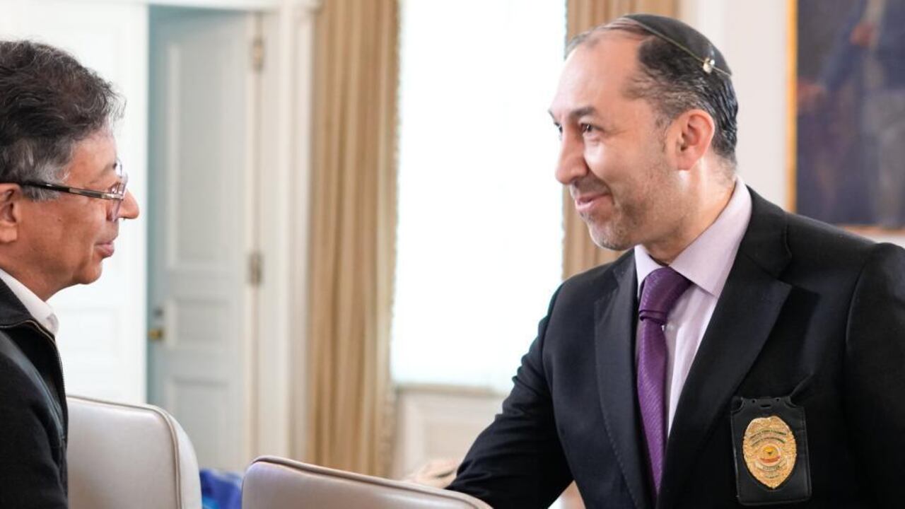 Gustavo Petro y el rabino Richard Gamboa Ben-Eleazar