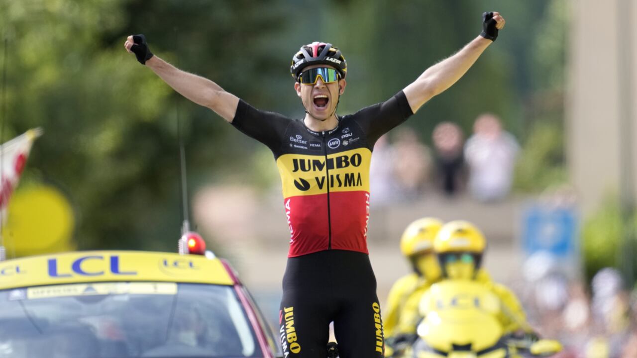 Wout Van Aert, celebrando su victoria en la etapa 11 del Tour de Francia.