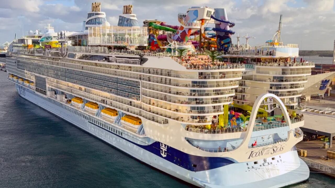 El Icon of the Seas, inaugurado en 2024, es la nave más grande en la flota de Royal Caribbean