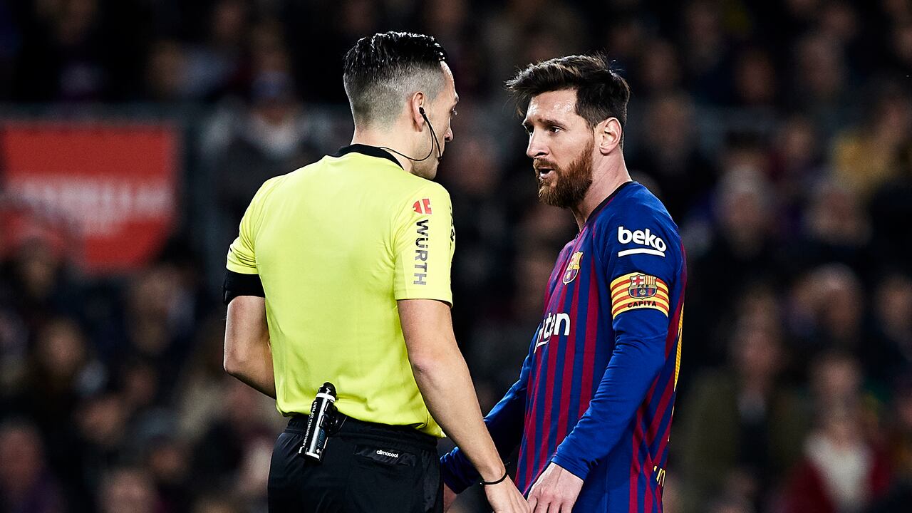 El equipo de Lionel Messi habría incurrido en un pago a los árbitros para beneficio en LaLiga.
