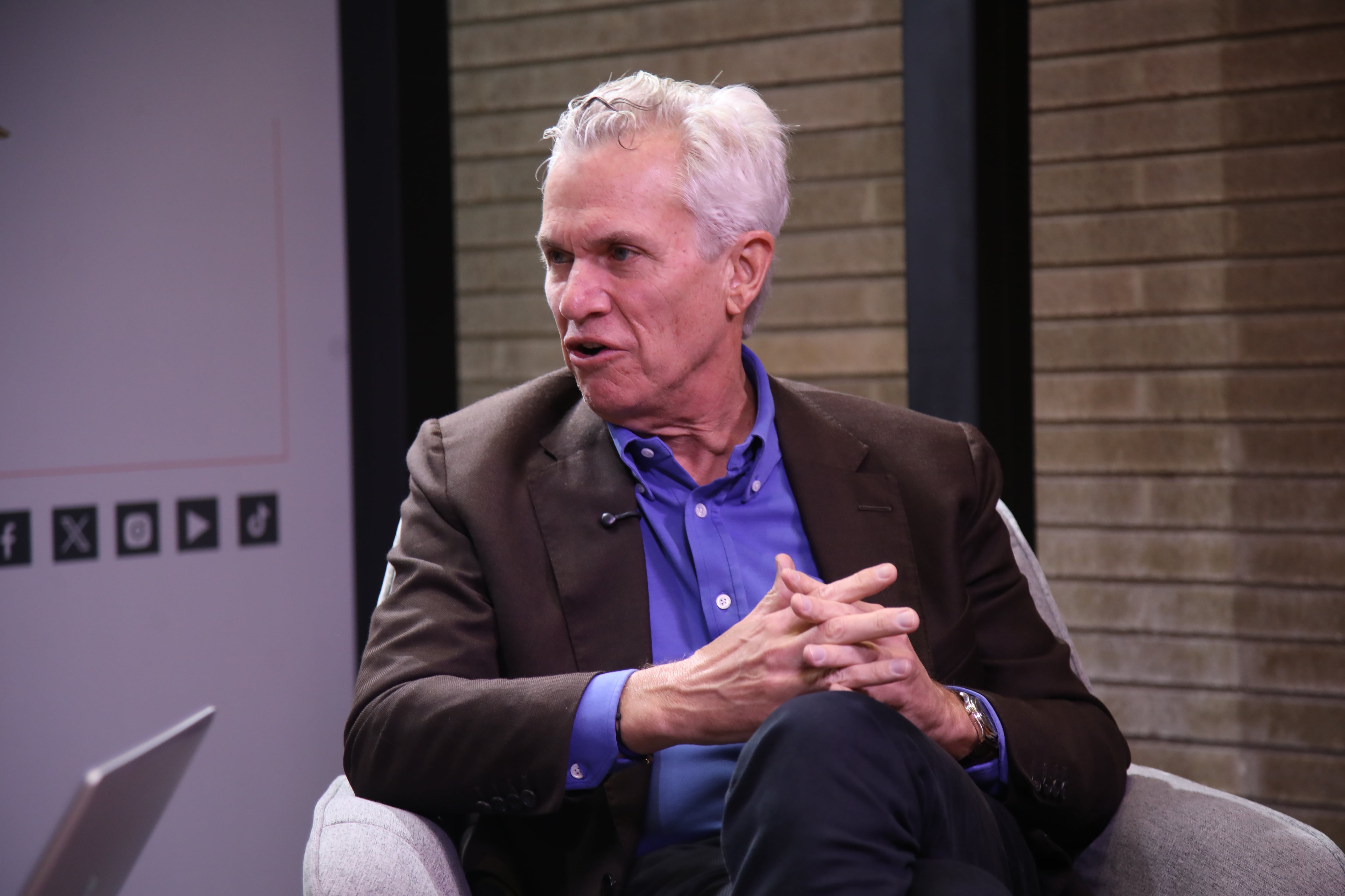 A propósito de su charla ‘Amabilidad: buenas personas, mejores sociedades’ junto al expresidente Duque en el Foro Anual Innovación para el Desarrollo I+D/Humanamente: Salud mental, el activo para el desarrollo, Mathew Harris conversó con SEMANA