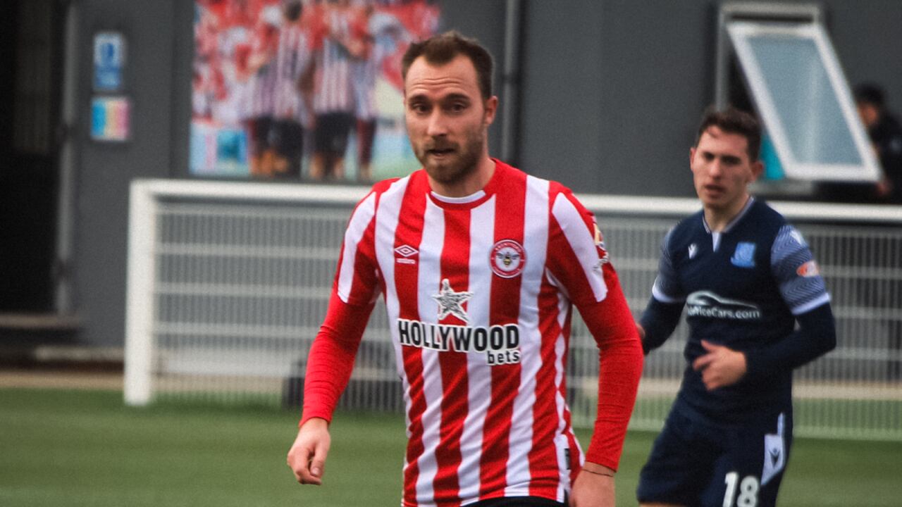 Christian Eriksen, jugador del Brentford FC. Foto: Brentford FC oficial