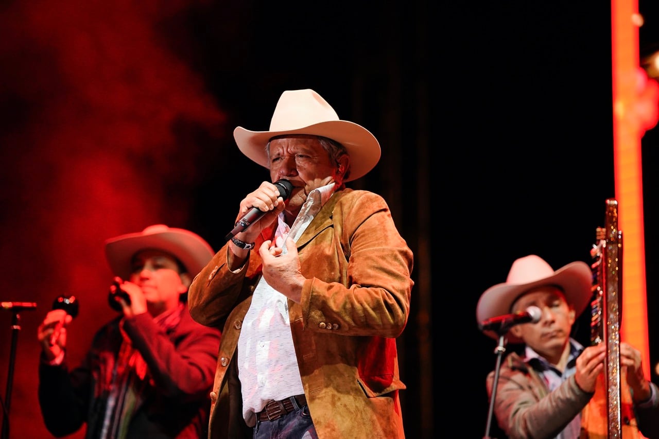 El Cholo Valderrama durante su vibrante presentación en Joropo al Parque 2023.