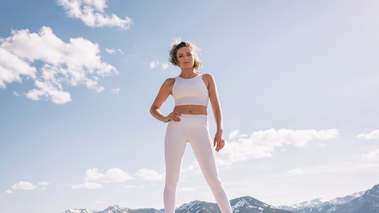 Las manchas de sudor en la ropa deportiva son un problema común, pero existe un método efectivo para blanquearlas y eliminarlas definitivamente. Descubra el paso a paso aquí.