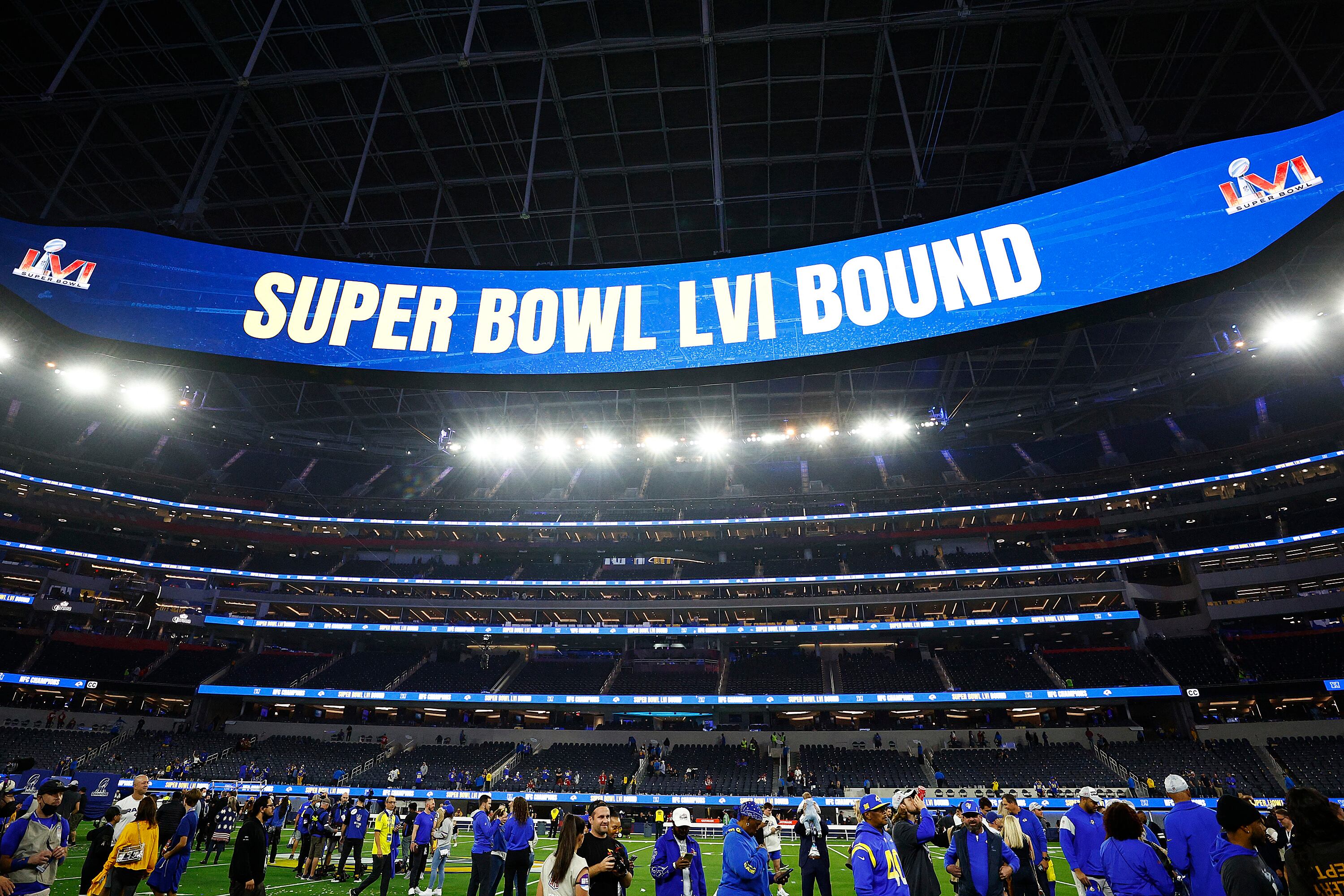 INGLEWOOD, CALIFORNIA - JANUARY 30: The jumbotron reads "Super Bowl LVI Bound" after the Los Angeles Rams defeated the San Francisco 49ers 20-17 in the NFC Championship Game at SoFi Stadium on January 30, 2022 in Inglewood, California.   Ronald Martinez/Getty Images/AFP (Photo by RONALD MARTINEZ / GETTY IMAGES NORTH AMERICA / Getty Images via AFP)