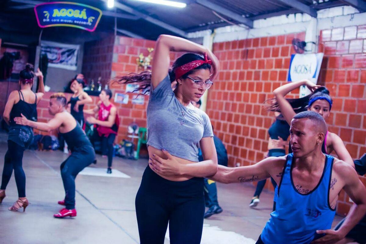 Escuela de baile ‘A golpe de salsa, AGOSÁ’