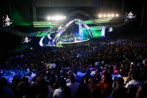 VINA DEL MAR, CHILE - FEBRUARY 25: General view of the stage during the performance of the singer Romeo Santos at the Quinta Vergara during the 53rd Vina del Mar International Music Festival on February 25, 2013 in Vina del Mar, Chile. (Photo by Marcelo Benitez/LatinContent/GettyImages)