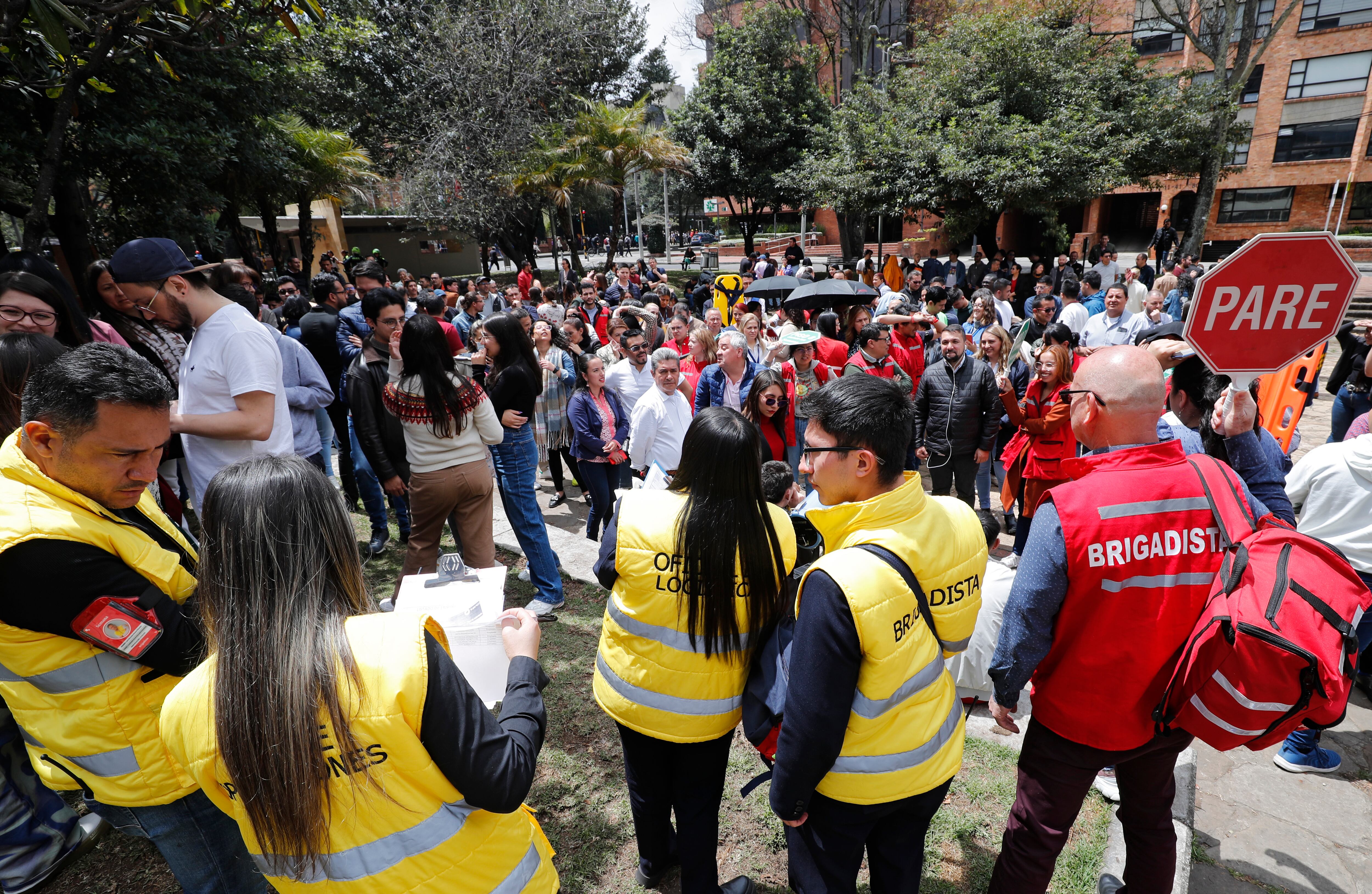 Simulacro Nacional de Respuesta a Emergencias
Simulacro Nacional  2023
simulacro distrital de evacuación
Bogotá octubre 4 del 2023
Foto : Guillermo Torres Reina / Semana
