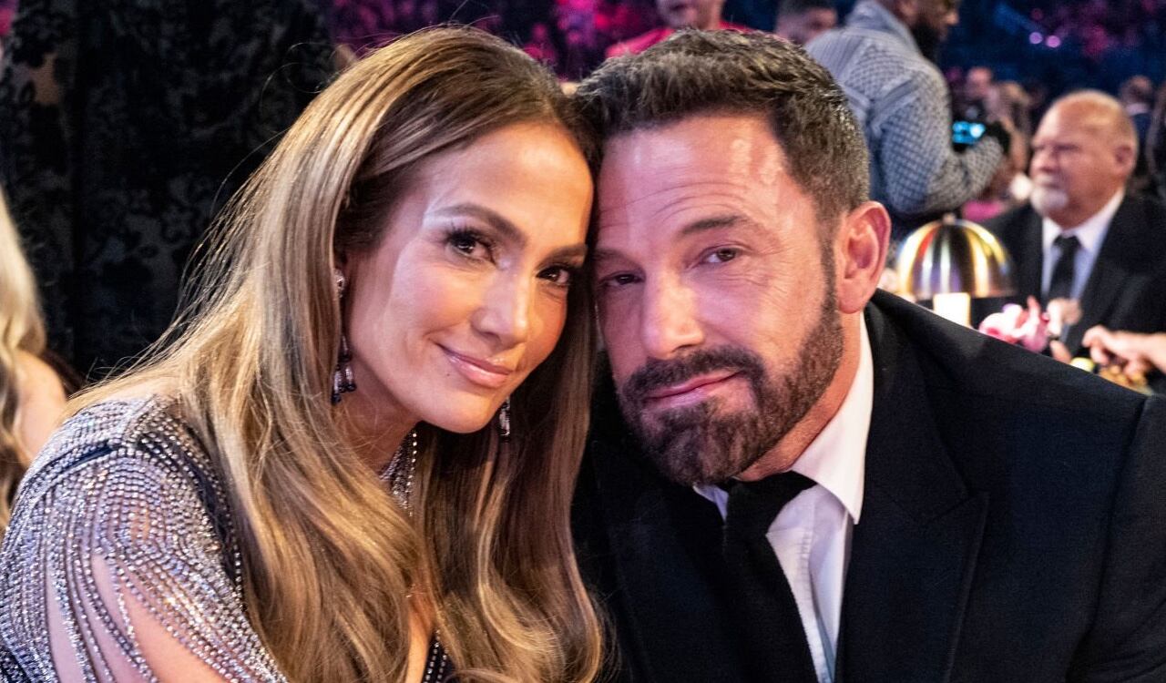 Los Premios Grammy tuvieron como invitados a personalidades como Jennifer López y Ben Affleck, una de las parejas del momento