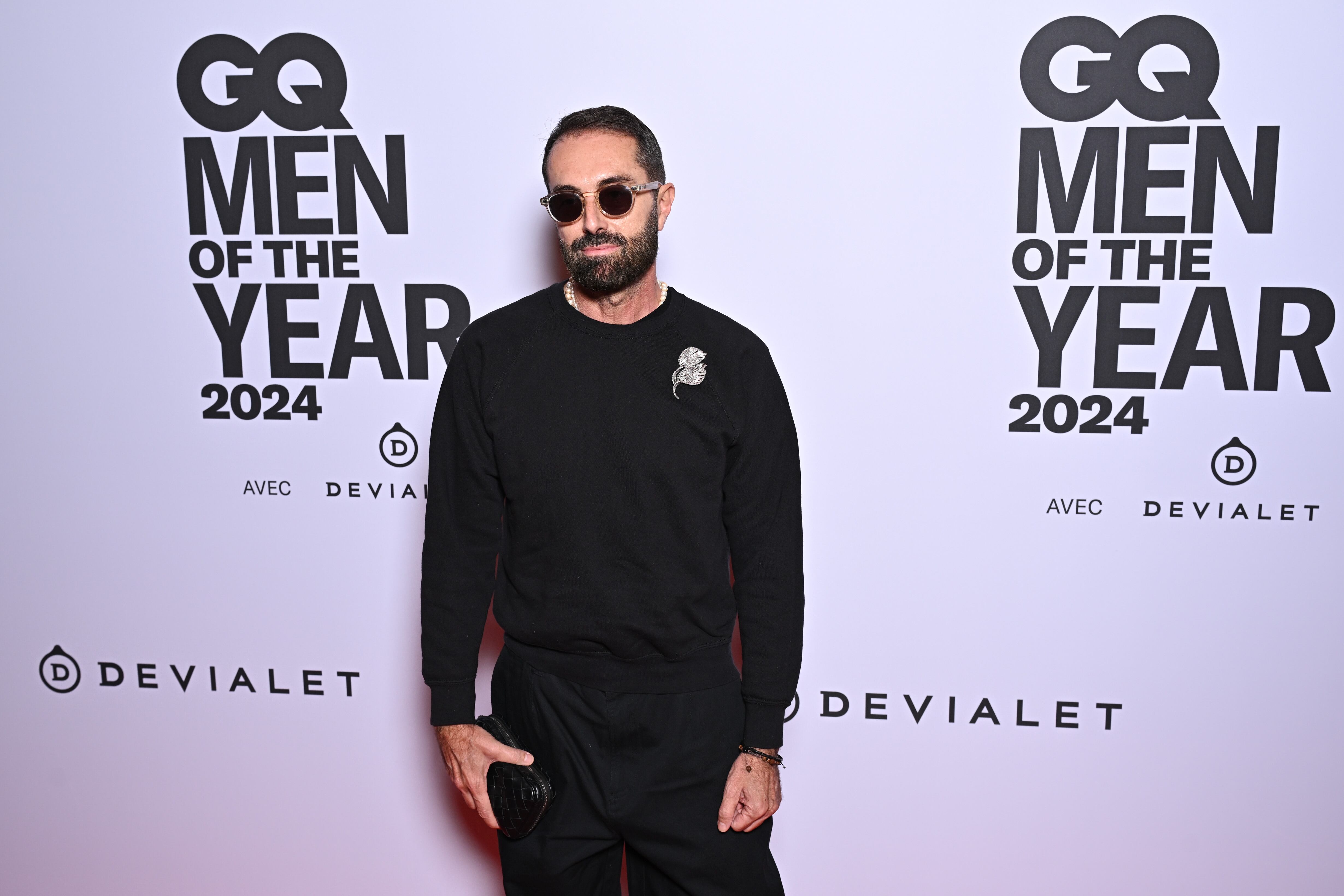 Este galardón del Ministerio de Cultura de Francia no solo es un reconocimiento a su carrera, sino también a su incansable labor por mantener viva la tradición de la alta costura mientras la actualiza con una visión fresca y contemporánea.