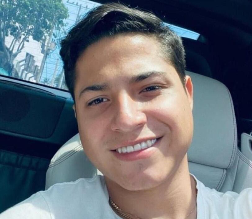 Este es una foto en vida de la víctima