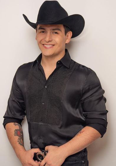 Julián Figueroa era cantante y actor