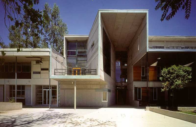 Escuela de Matemáticas de la Universidad Católica de Santiago, en Chile. Foto: Tadeuz Jalocha/ELEMENTAL via AP