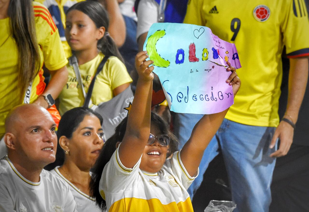 Con el objetivo de clasificar a la siguiente instancia del Sudamericano Sub-17 Femenino, la Selección Colombia se enfrenta a Paraguay en el marco de la quinta fecha. Foto Aymer Álvarez.