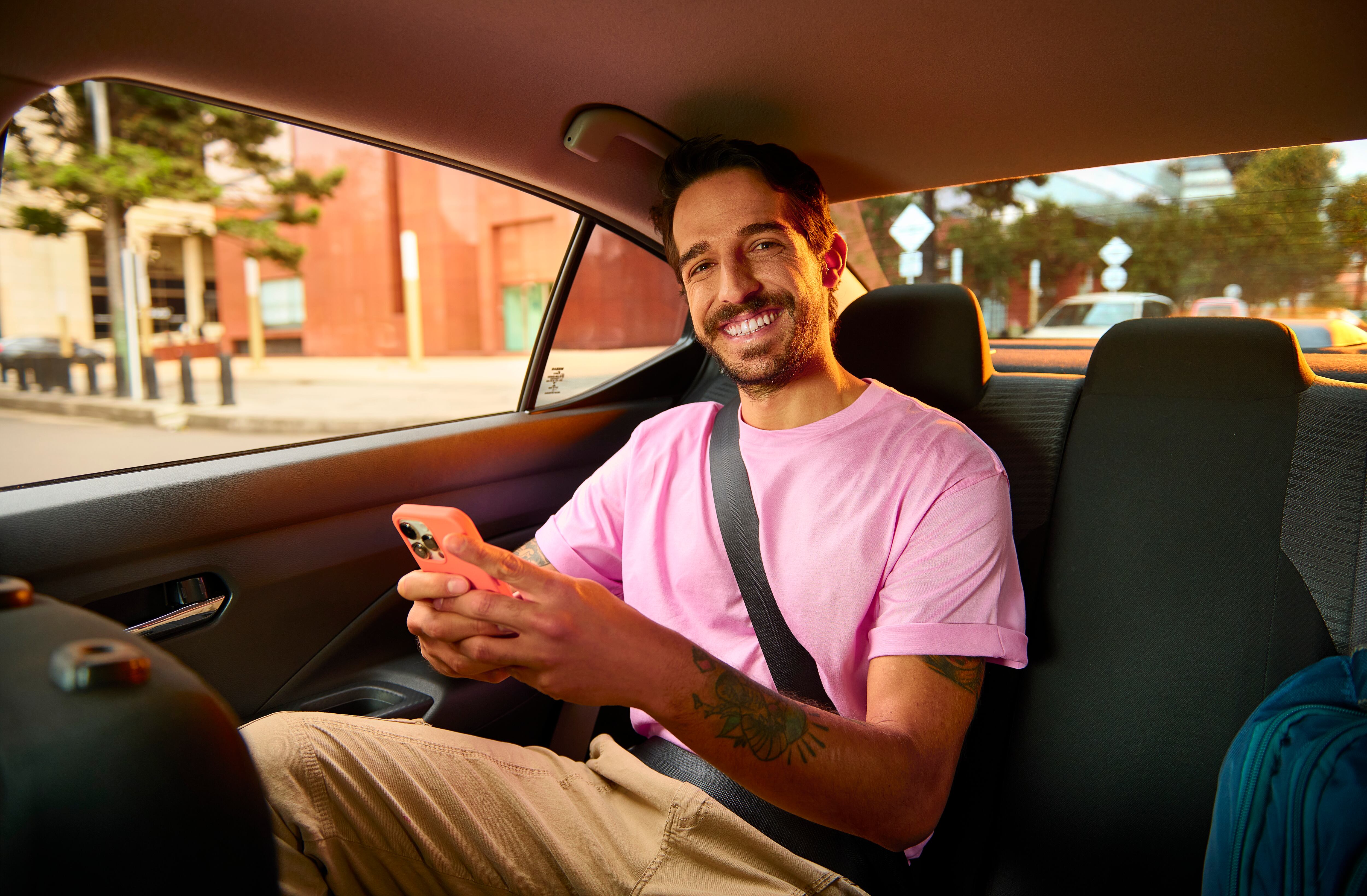 DiDi tiene funciones dentro de la app como grabación de audio (ITR), verificación de identidad, números telefónicos anónimos, botón de emergencia y monitoreo en tiempo real.