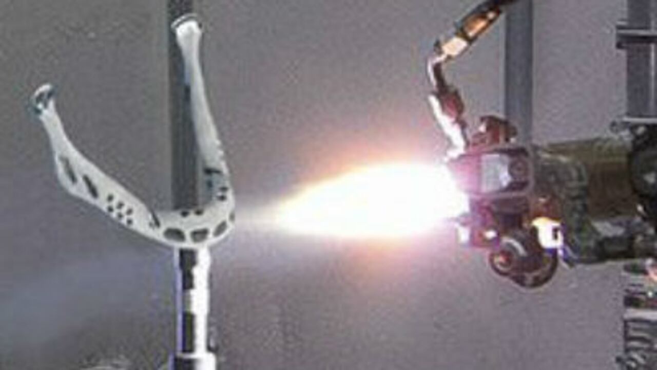 La pieza fue fabricada con polvo de titanio en capas.