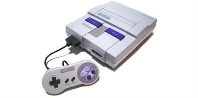 En 1993 llega a Colombia el Súper Nintendo con juegos como Mari Bross, Contra y Super star soccer, revolucionó en esa época el mercado de los  videojuegos. 