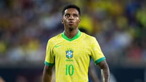 Rodrygo, junto a Vinícius, tiene la tarea de resucitar la esperanza de Brasil en la Copa América