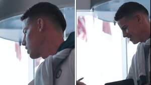 James Rodríguez recibió regalo de hinchas en México.