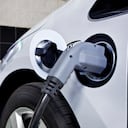 Vehículo eléctrico en carga