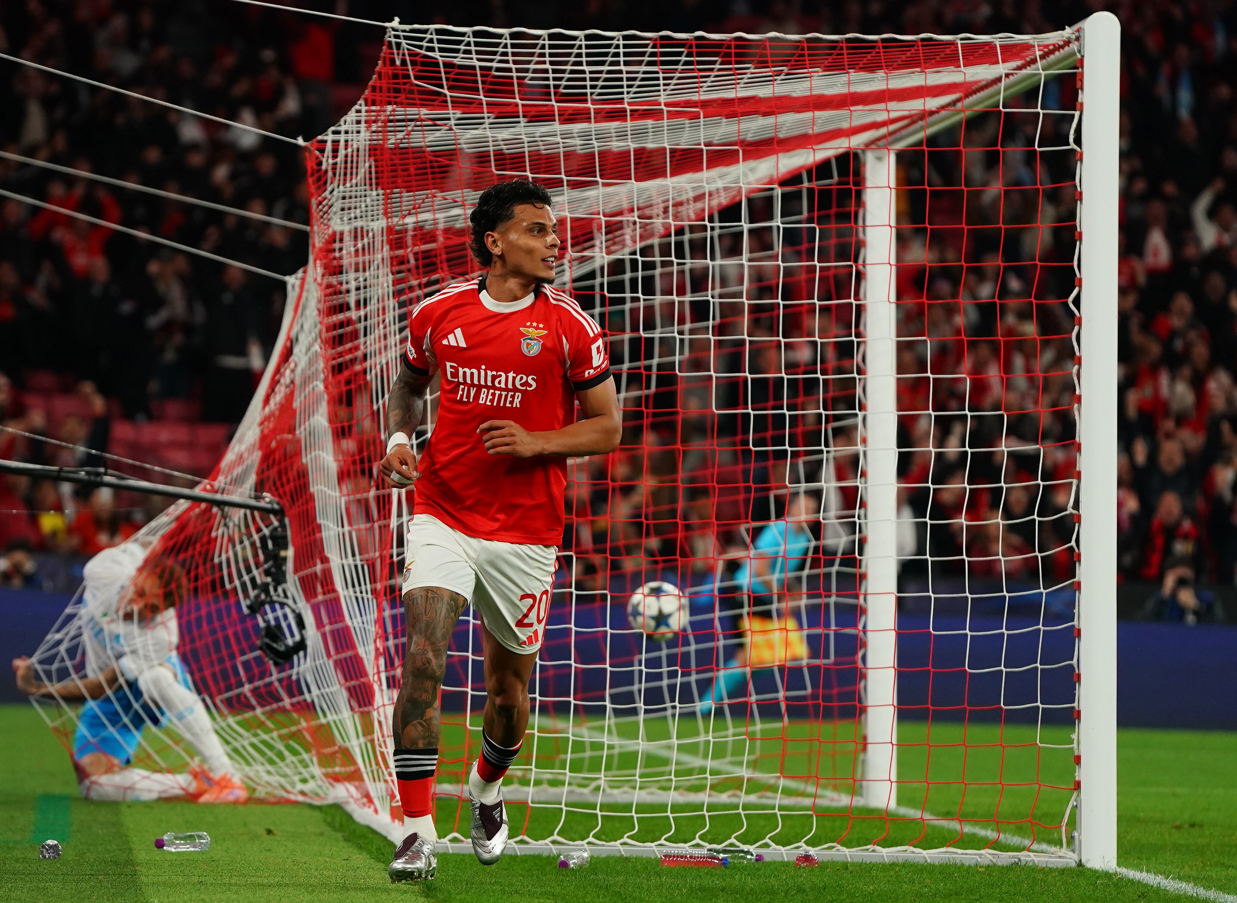 Richard Ríos tras marcar el primer gol del Benfica ante el Napoli.