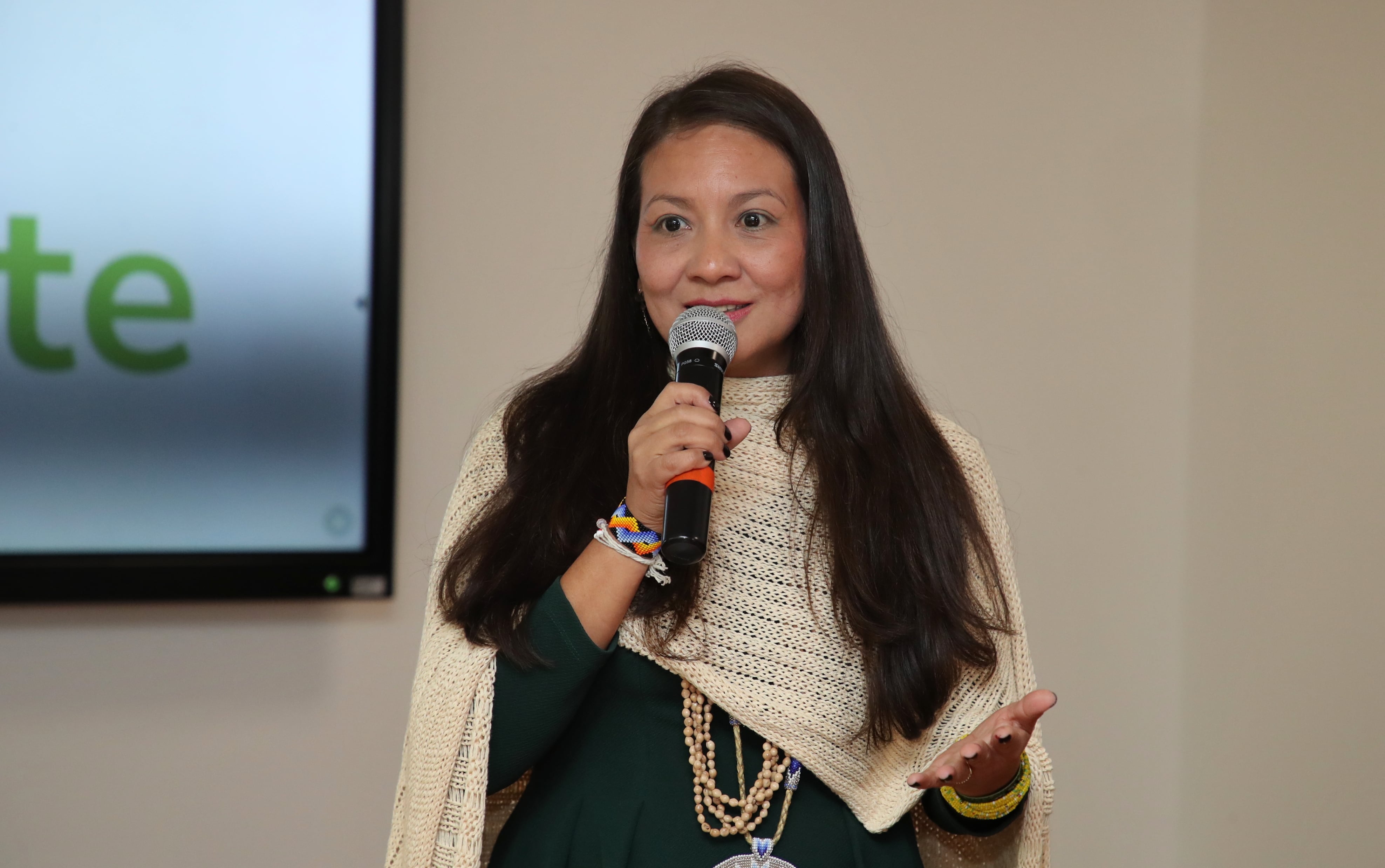 Lena Yanina Estrada Añozaki Ministra de Ambiente y desarrollo sostenible