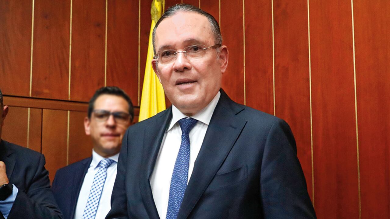 Efraín Cepeda integra la Comisión Tercera del Senado.