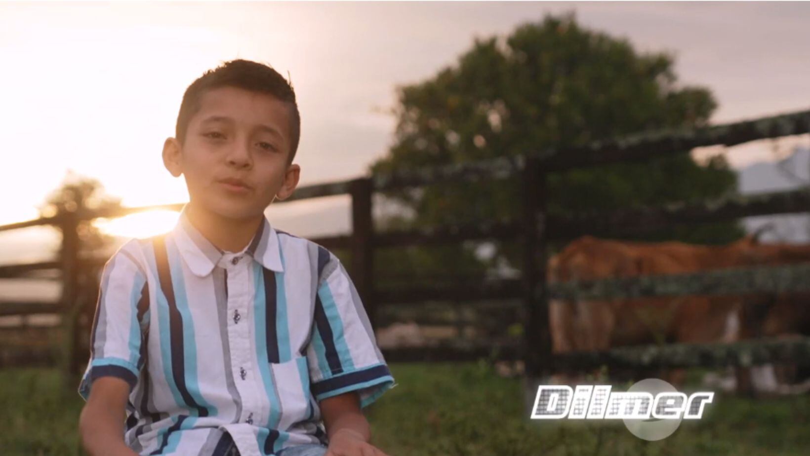 Iván Lalinde 'se puso la diez' para cumplir sueño a niño del campo en 'La Voz Kids': su historia conmovió a muchos