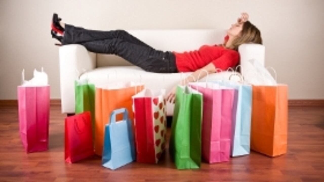 Foto: Cortesía. Comprando se siente viva y en cierto modo importante; su cerebro produce dopamina, sustancia que genera adrenalina y que da sensación de felicidad.