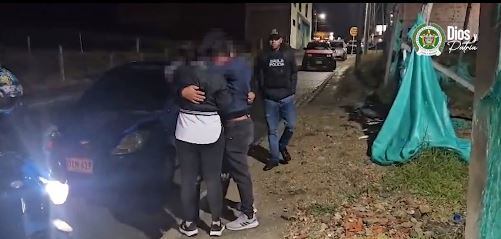 El momento en el que los secuestrados se reúnen de nuevo con sus familiares.