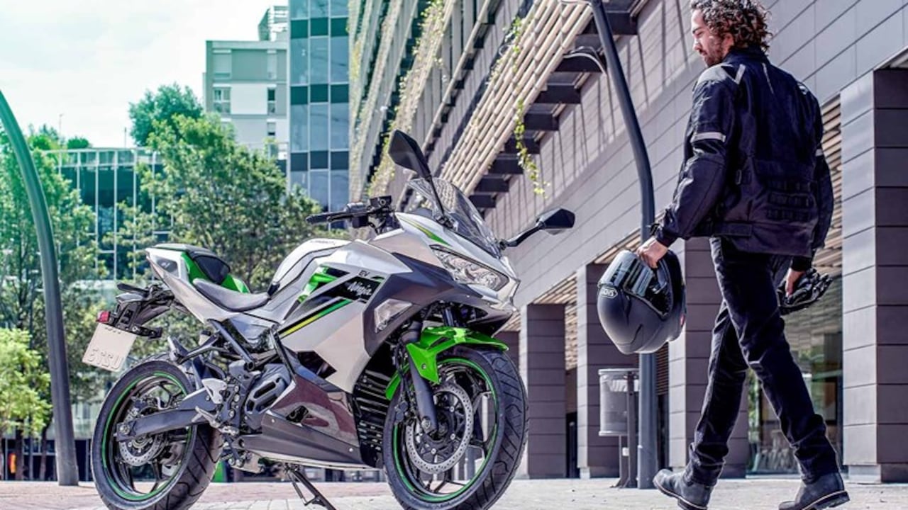 Moto Kawasaki Ninja e-1 100% eléctrica.