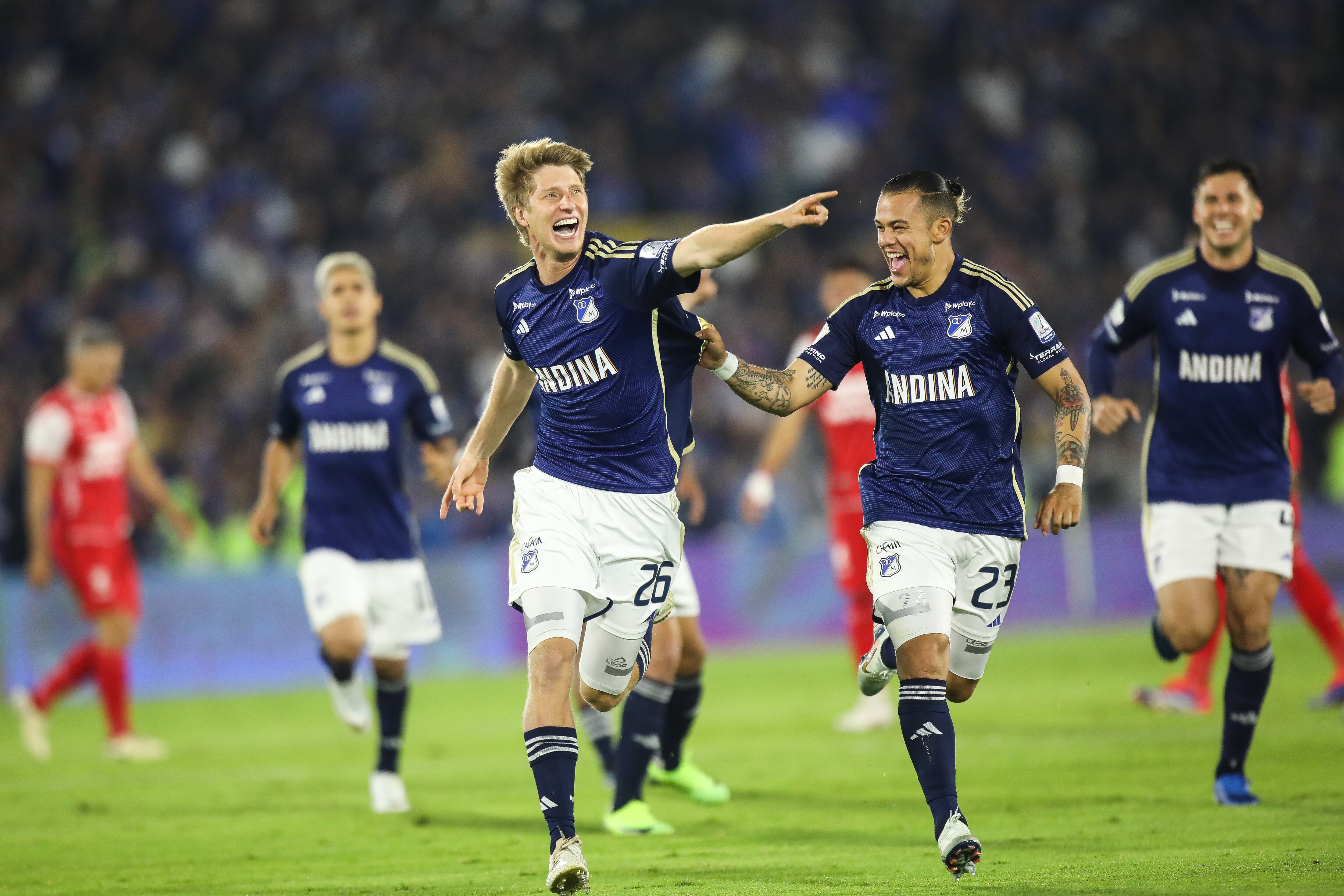 Millonarios enfrenta a Independiente Santa Fe, por encuentro válido de la Liga BetPlay II 2024 de la fecha 5 de cuadrangulares del grupo A, en el estadio Nemesio Camacho El Campin.